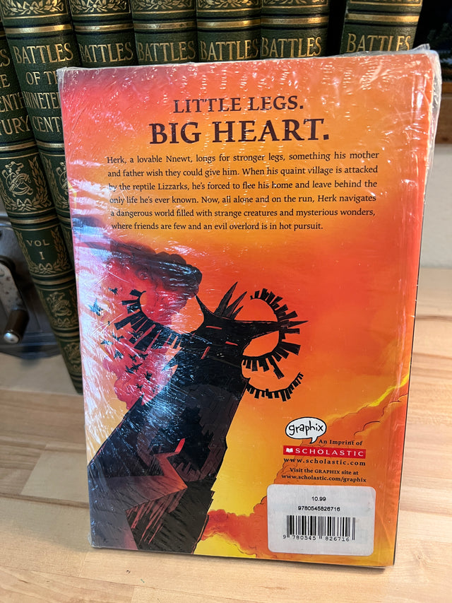 Nnewts - Book 1, Escape from the Lizzarks - Doug TenNapel - NEW, with Slimey Salamander Slapper!